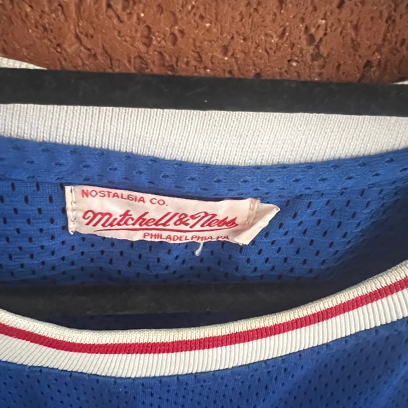 Mitchell & Ness 76ers Jersey - Picture 3 of 3